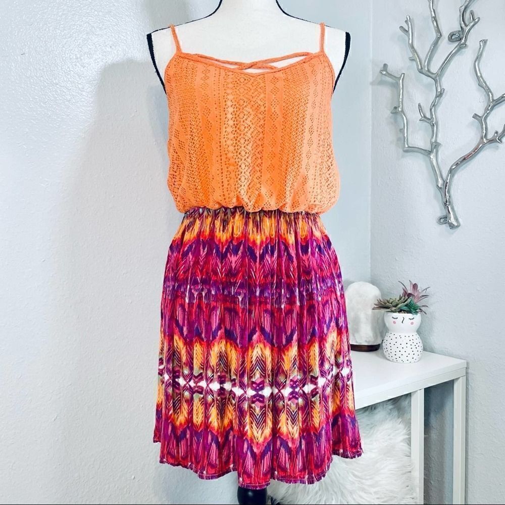 City Triangles Orange Lace Pleated Dress Medium